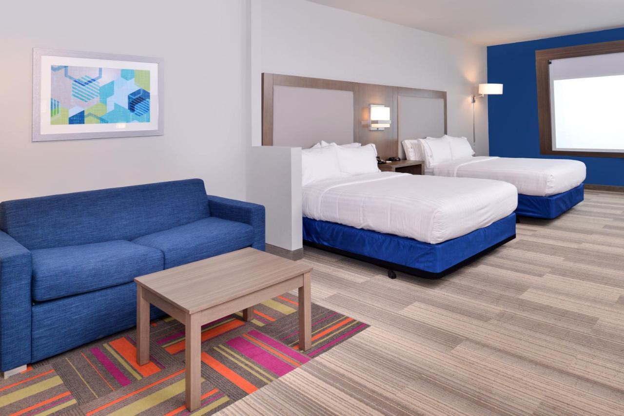 Holiday Inn Express & Suites Houston E - Pasadena Room photo